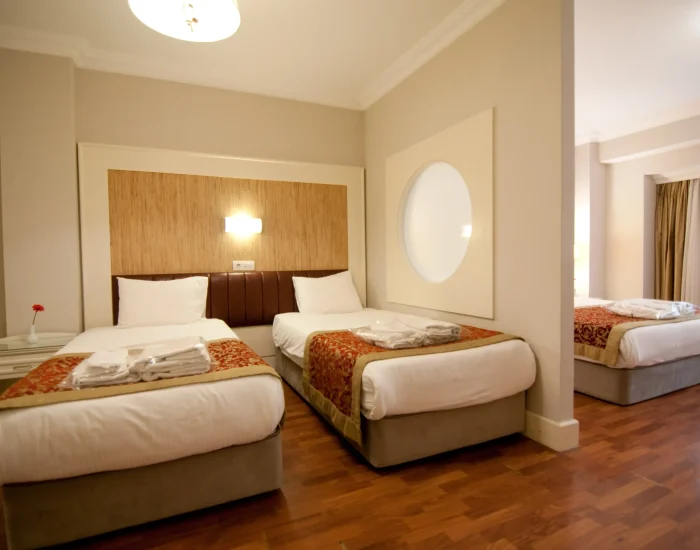 FMLY ROOM10