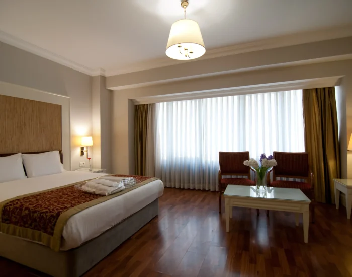 FMLY ROOM2